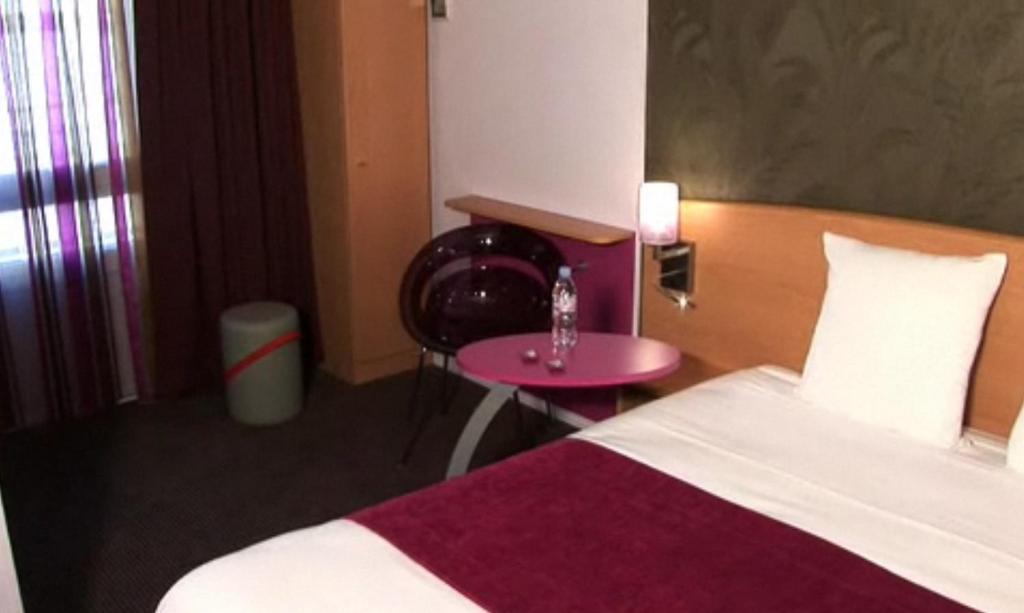 Ibis Styles Bourg En Bresse Bourg-en-Bresse Quarto foto